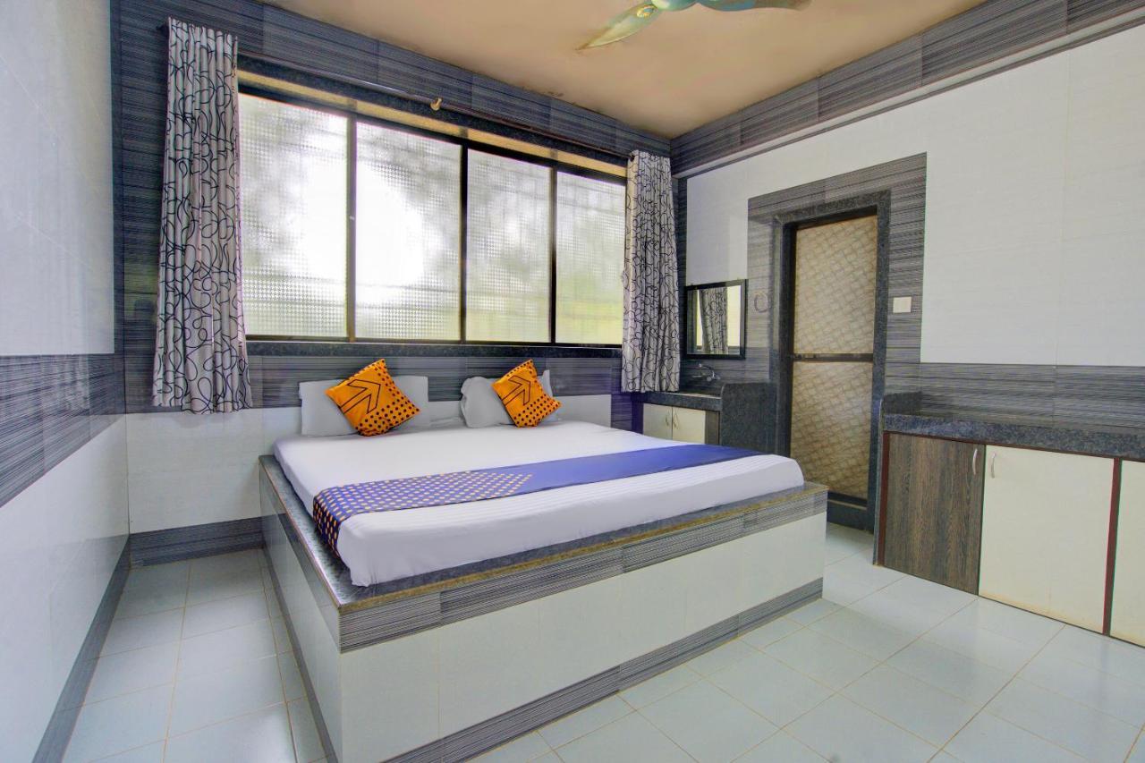 Spot On 63917 Hotel Dolphin Garden Kolad Εξωτερικό φωτογραφία
